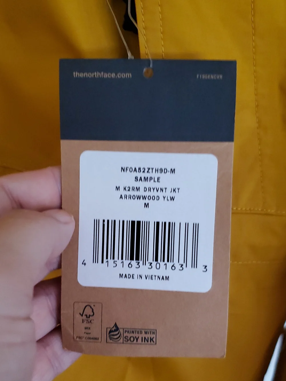 The North Face K2RM Dryvent  Hooded Raincoat In Yellow and Black Mens M